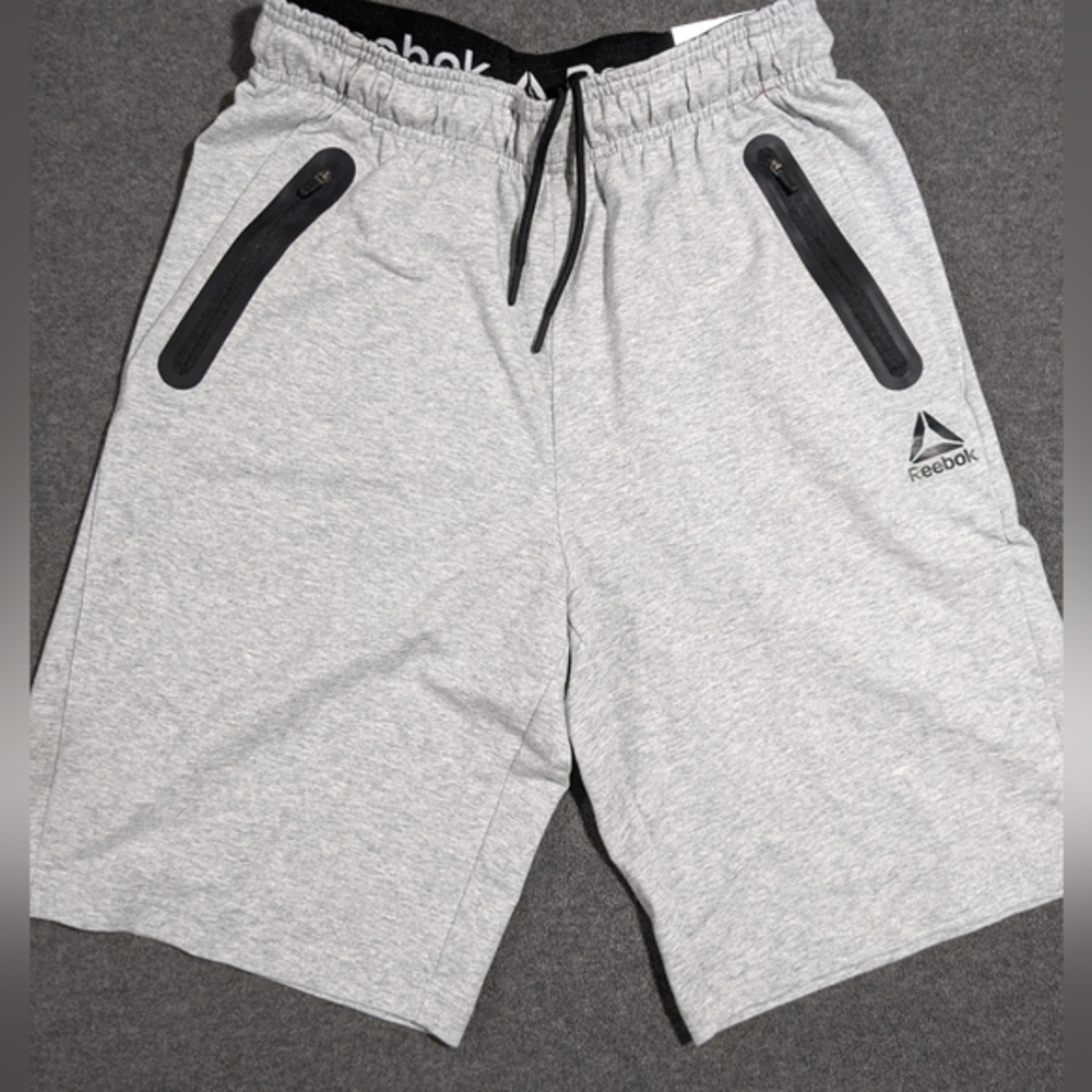 NWT‎ Men's Reebok gray shorts size Small